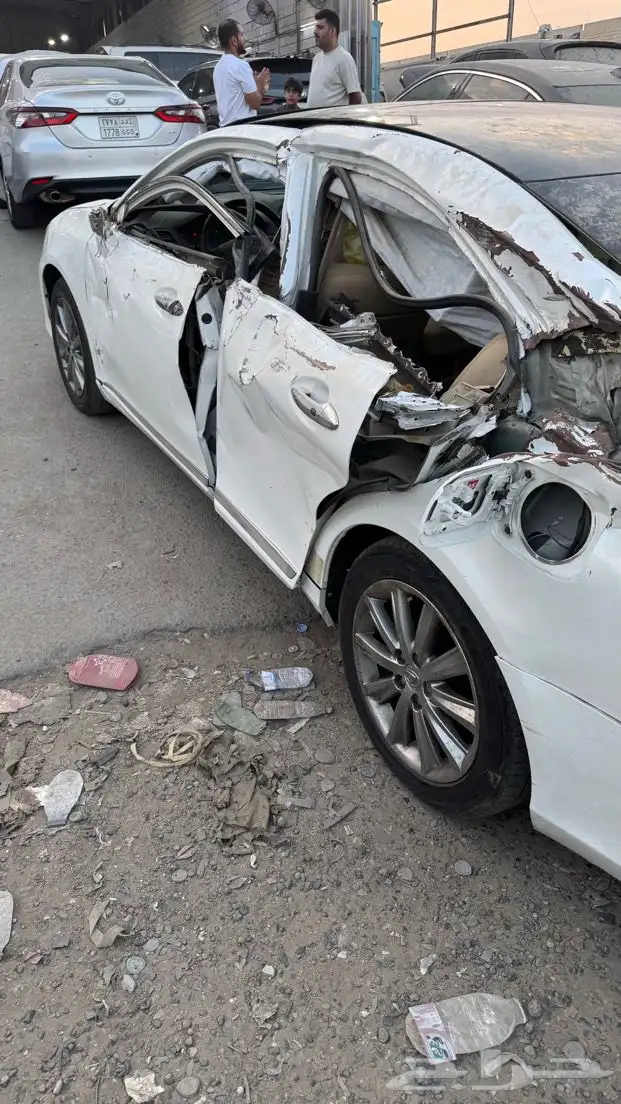 لكزس es350 بانوراما مصدوم جنب 0