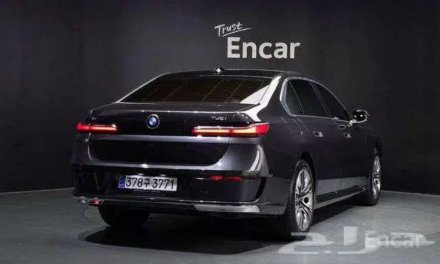 بي ام 740 شاشة خلفية بسعر 346 الف واصله لباب البيت 3