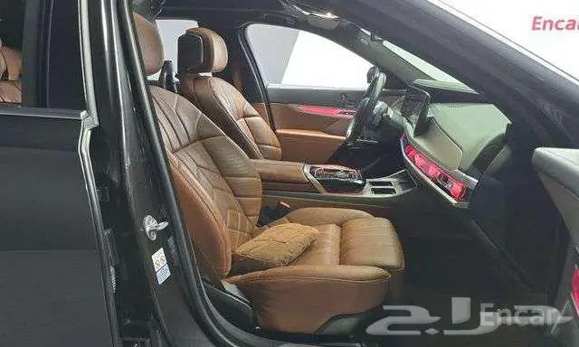 بي ام 740 شاشة خلفية بسعر 346 الف واصله لباب البيت 13