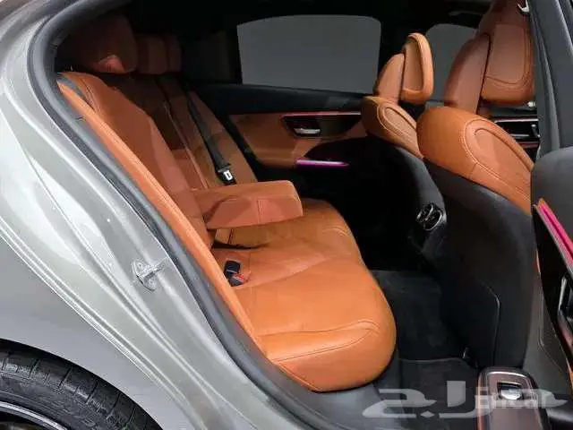 مرسيدس C300 2023 7