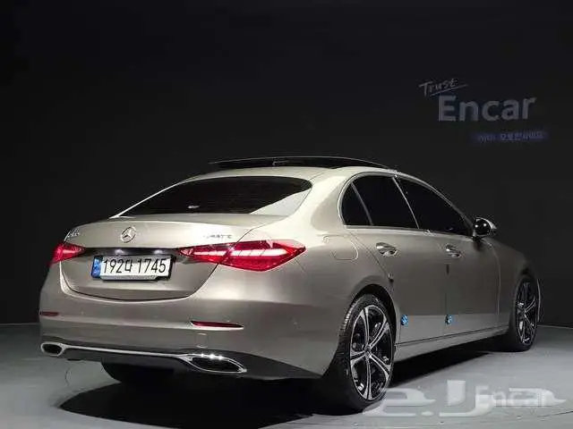 مرسيدس C300 2023 1