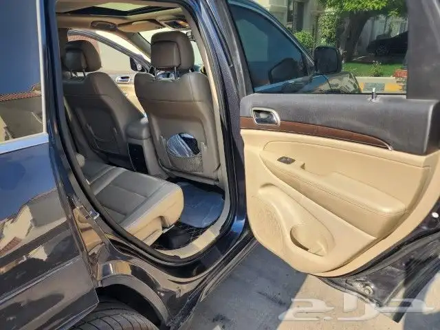 جيب ليمتد 2015 قير اوتماتيك بنزين الممشى  189 ألف كيلو  دبل 9