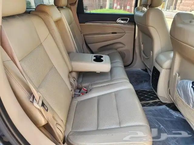 جيب ليمتد 2015 قير اوتماتيك بنزين الممشى  189 ألف كيلو  دبل 5