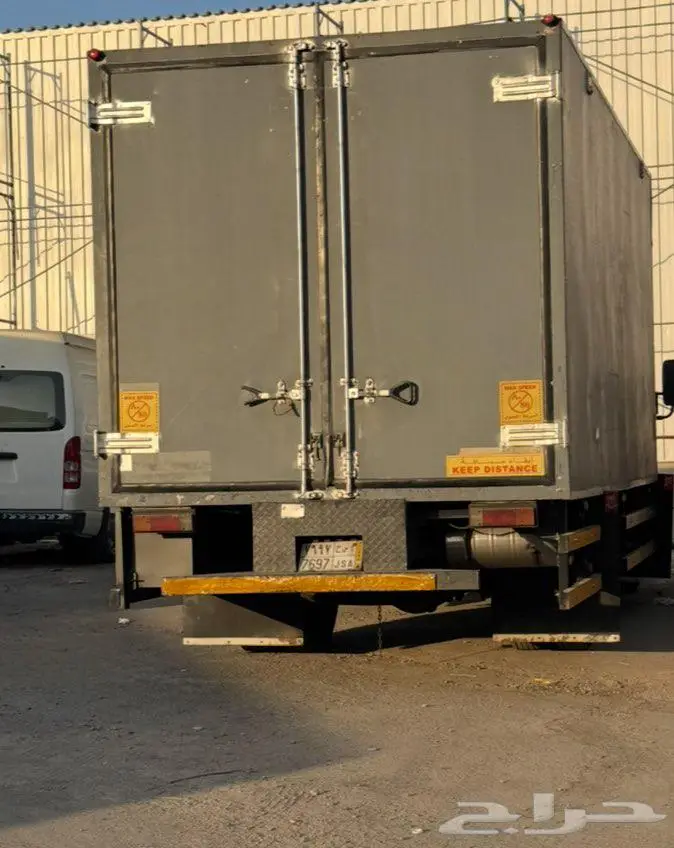 صندوق مقفل 4.70 دينا ميتسوبيشي 1