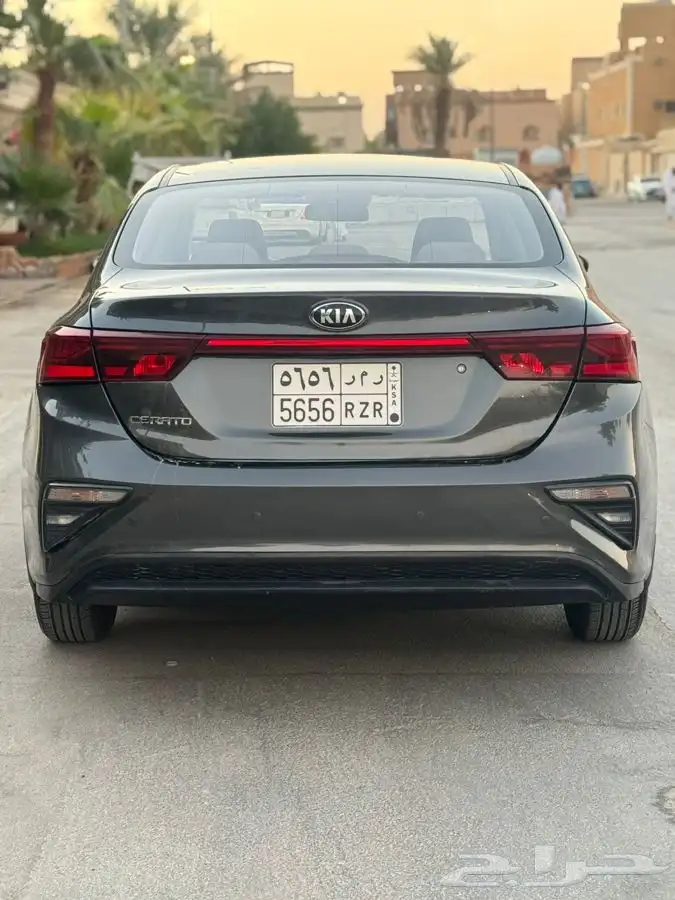 كيا سيراتو 2019عداد قليل وشبه جديده 7