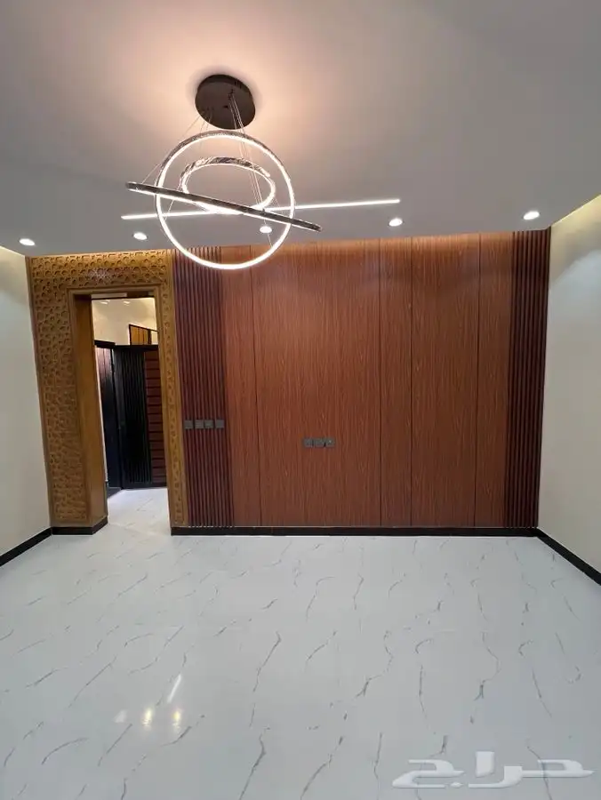 فيلا نص ارض للبيع حي الصفا 3