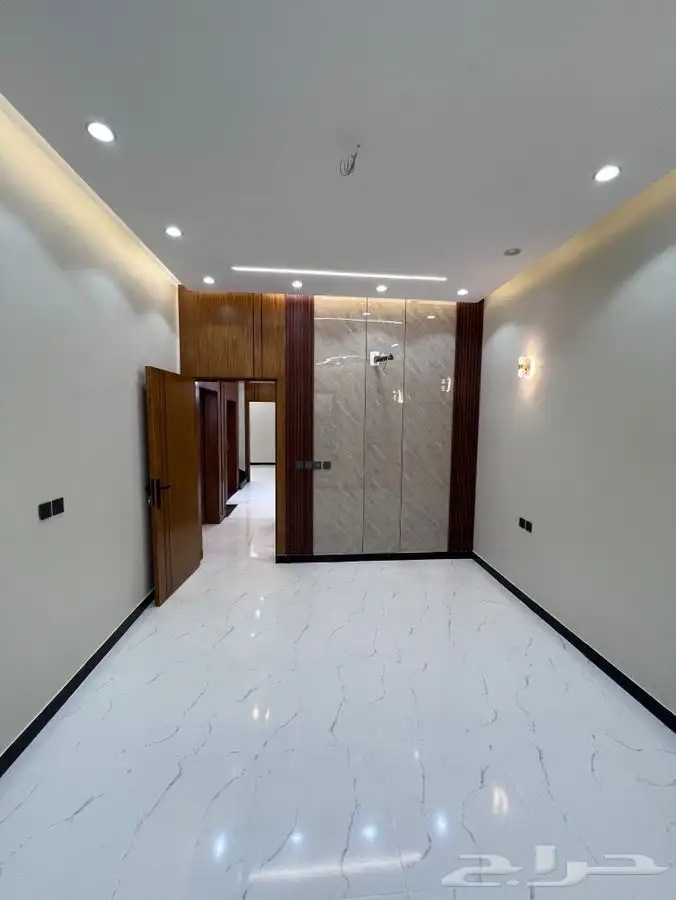 فيلا نص ارض للبيع حي الصفا 7