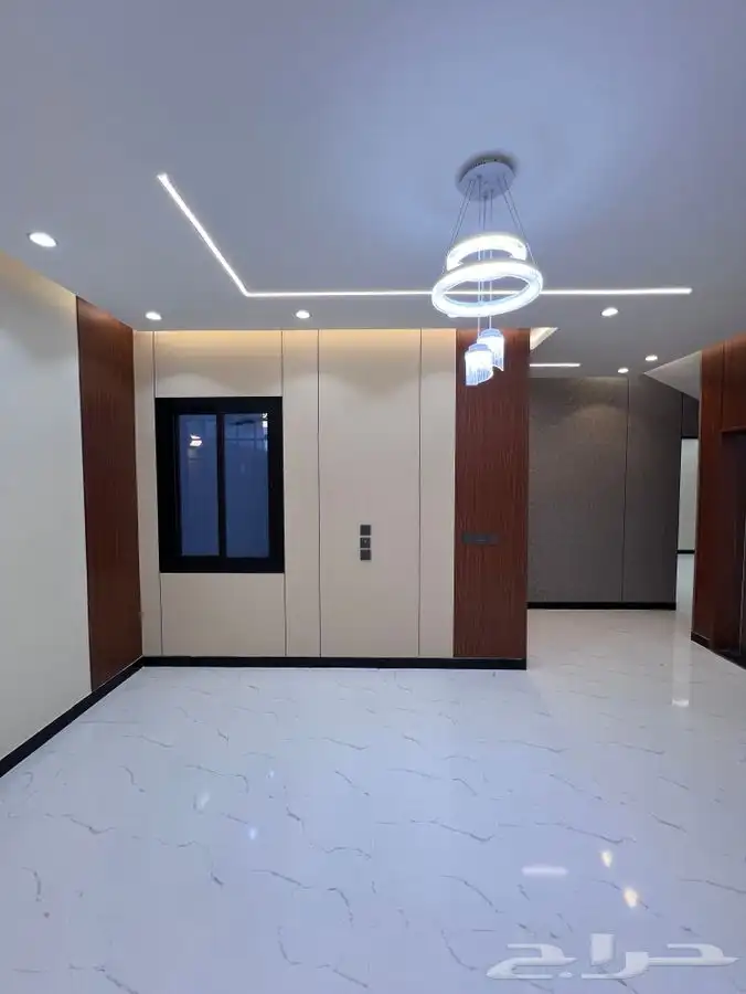 فيلا نص ارض للبيع حي الصفا 8