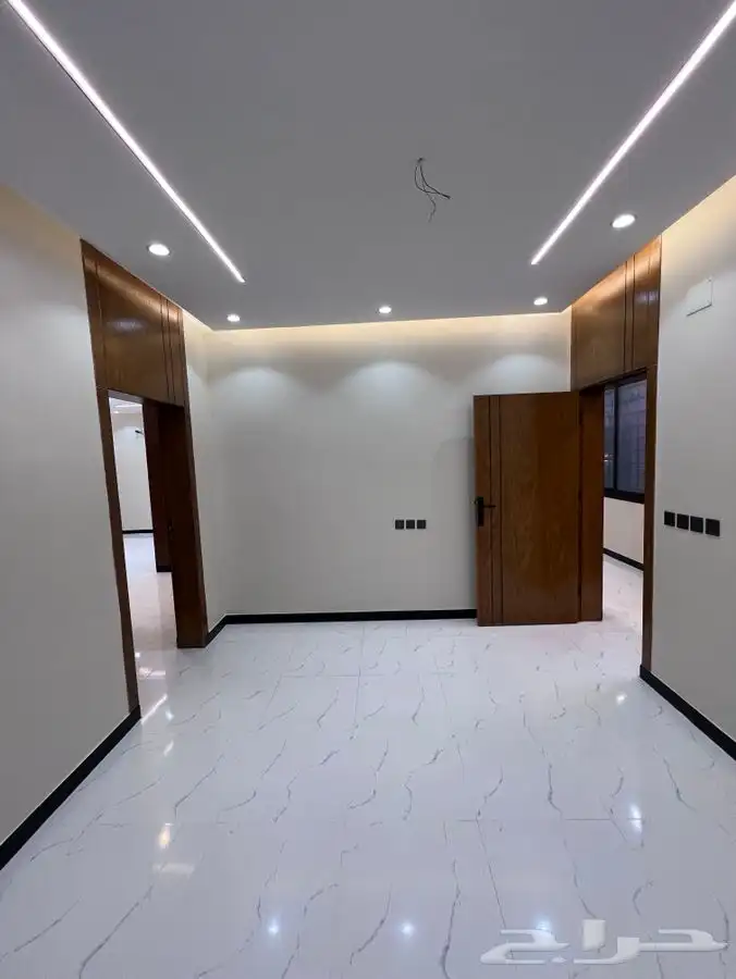 فيلا نص ارض للبيع حي الصفا 4