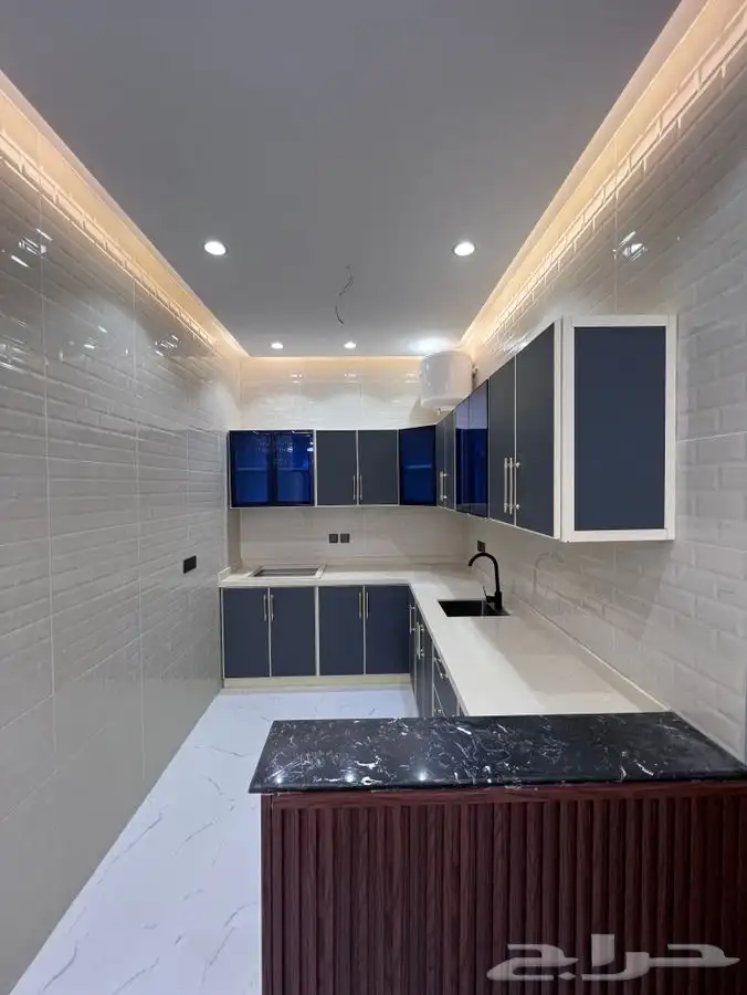 فيلا نص ارض للبيع حي الصفا 11