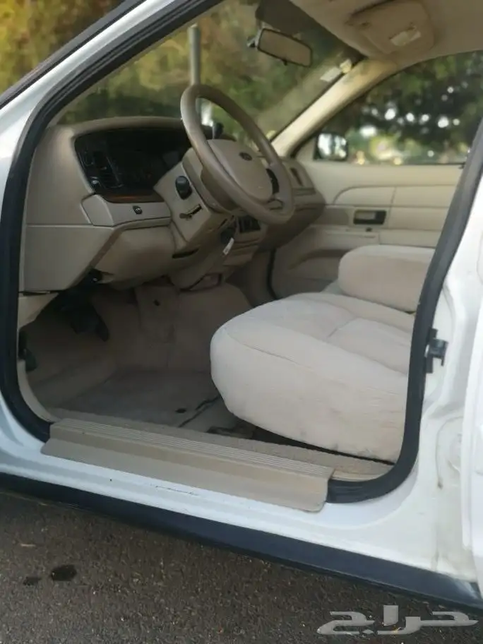 فورد فكتوريا 2012 ممشى قليل(تم البيع) 11