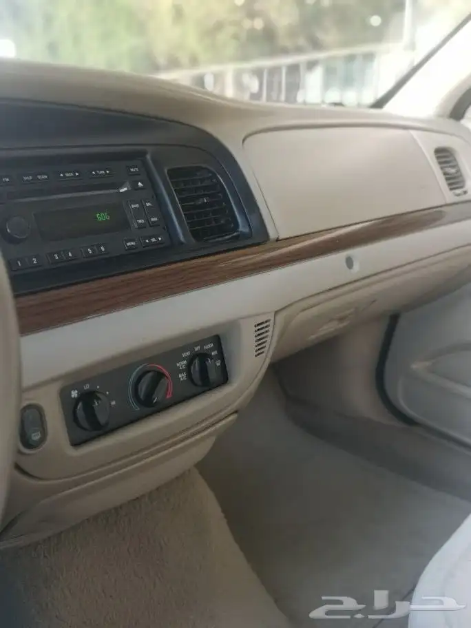 فورد فكتوريا 2012 ممشى قليل(تم البيع) 9