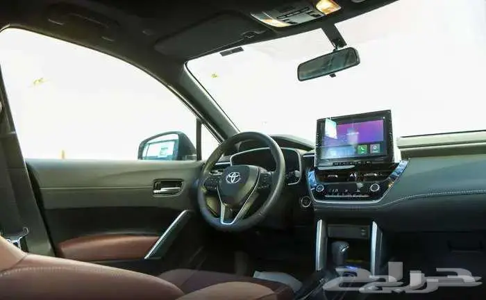 كورولا كروس ليمتد موديل 2024 وفي 2025 7