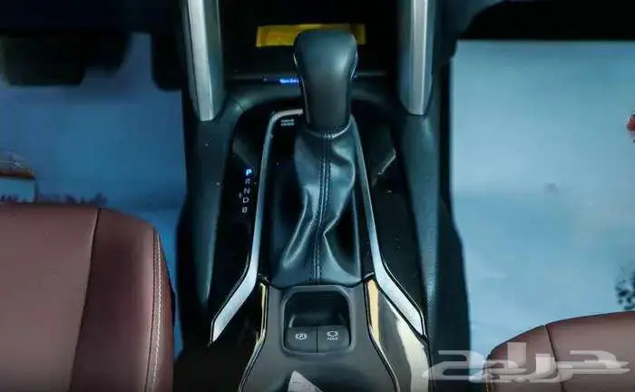 كورولا كروس ليمتد موديل 2024 وفي 2025 11