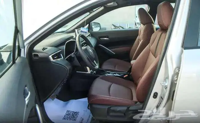 كورولا كروس ليمتد موديل 2024 وفي 2025 10