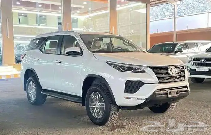 تويوتا فورتشنر GX2 بنزين دبل 2025 باقل الاسعار 1