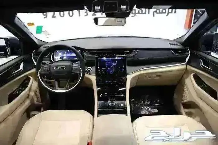 جراند شيروكي لاريدو ستاندر2025 4