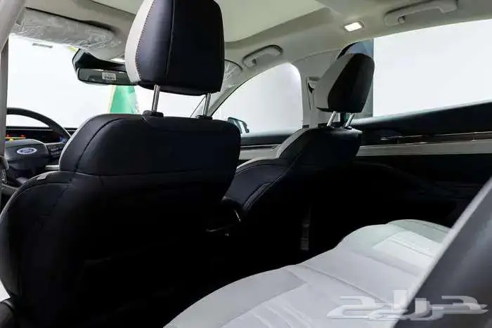 فورد تورس تيتانيوم 2026 7