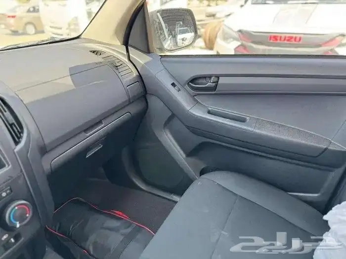 ايسوزو ديماكس غماره 2026 بدون دبل زجاج كهرب وعادي 7