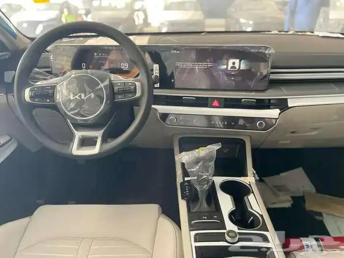 كيا 5 موديل 2025 سقف بانوراما بصمة نقد وتقسيط 4