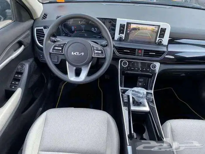 كيا سيلتوس GLS 2026 اللون زيتي 2