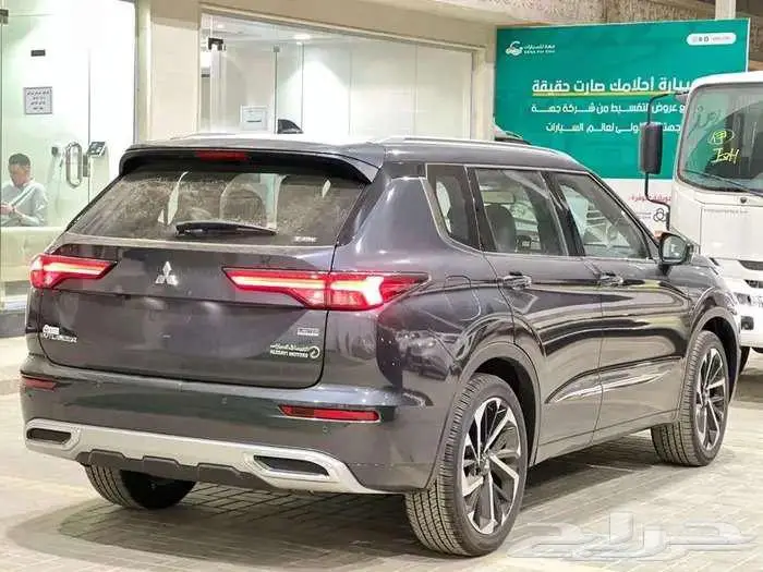ميتسوبيشي اوتلاندر فل كامل بريميم 2025 3