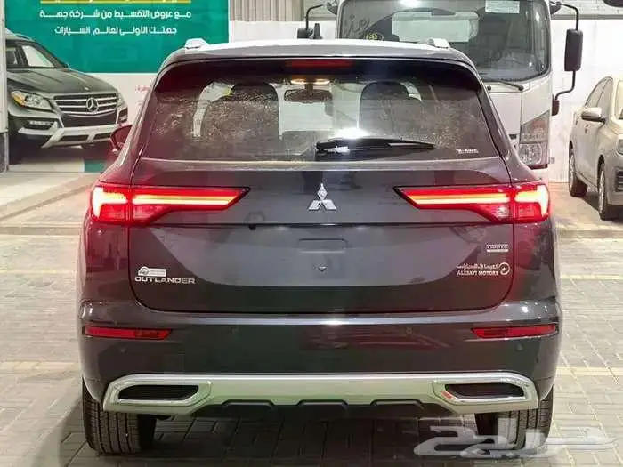 ميتسوبيشي اوتلاندر فل كامل بريميم 2025 4