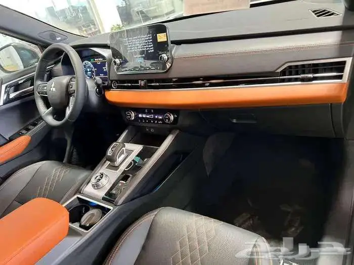 ميتسوبيشي اوتلاندر فل كامل بريميم 2025 14