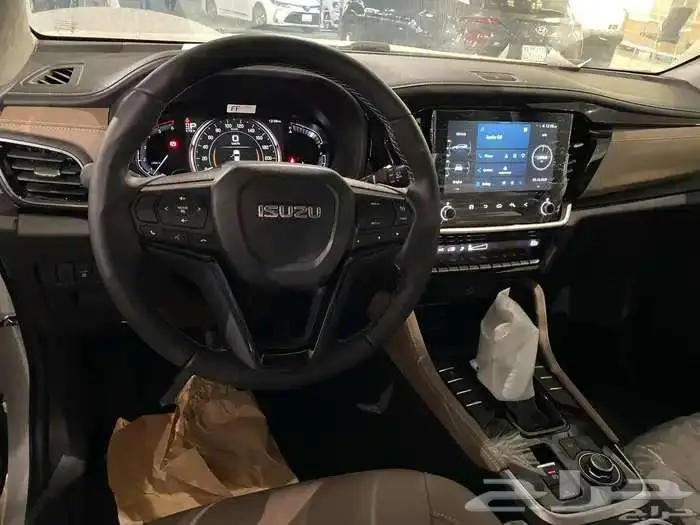 ايسوزو جيب ام يو اكس فل كامل دبل ديفلوك موديل 2025 و 2026 5