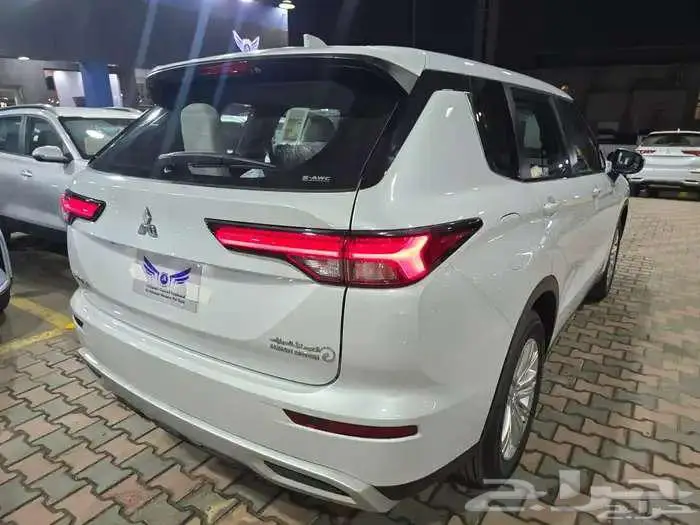 ميتسوبيشي اوتلاندر ستاندر 7 راكب 2025 4