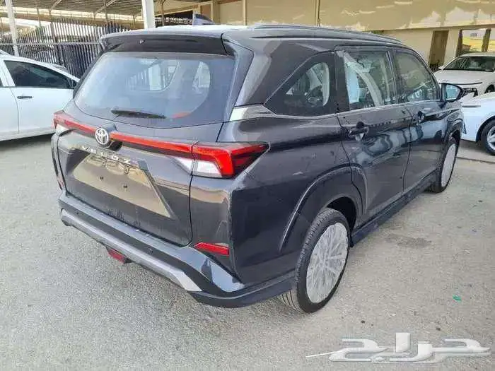 تويوتا فيلوز GLX 3