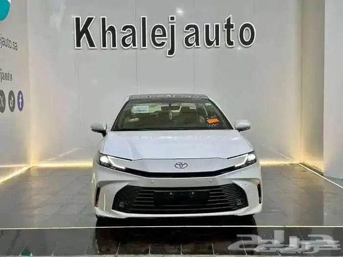تويوتا كامري LE هايبرد موديل 2025 2