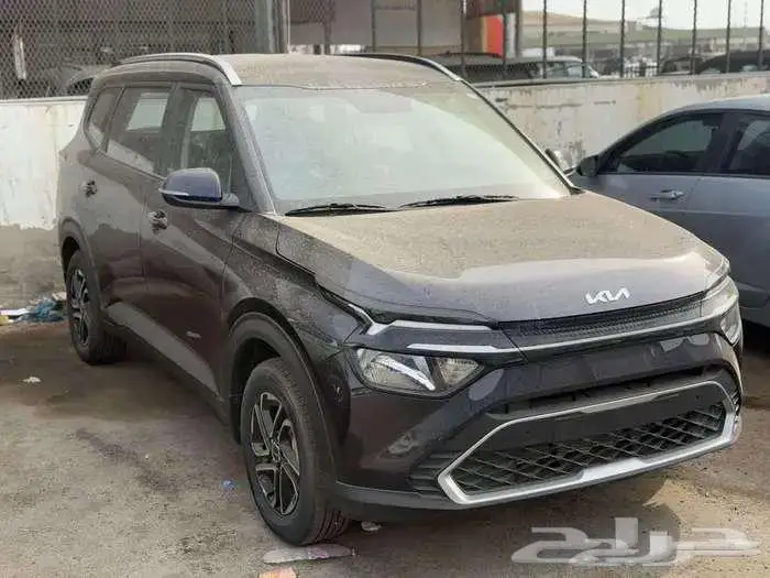 كيا كارينز مطور 7 مقاعد 2025 كاش او ايجار منتهي بالتمليك 3