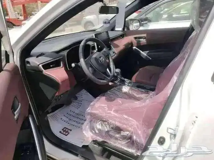 تويوتا كورولا كروس ليمتد لوحات 2024 1