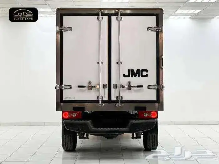 جي إم سي فيجاس صندوق مغلق غمارة 2025 3