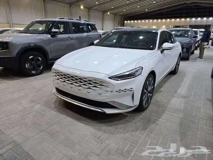 كيا GLS K8 موديل 2024 باقساط مميزة .. 0