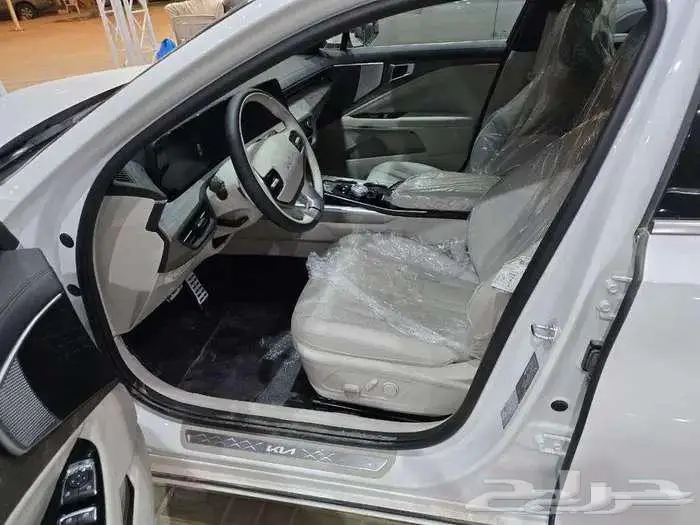 كيا GLS K8 موديل 2024 باقساط مميزة .. 3