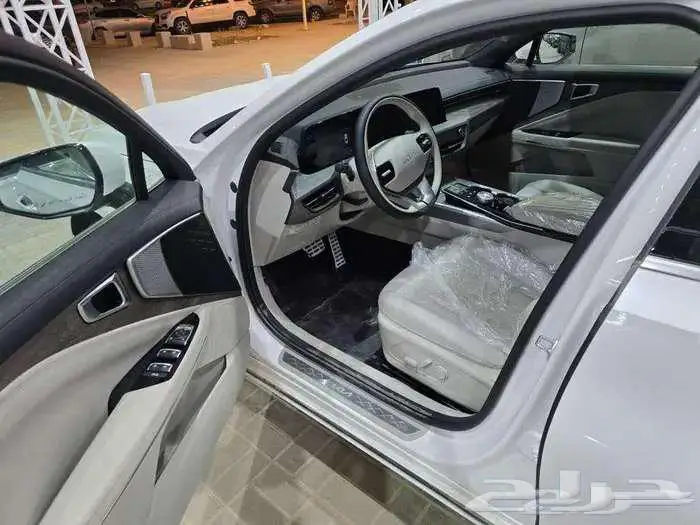 كيا GLS K8 موديل 2024 باقساط مميزة .. 5