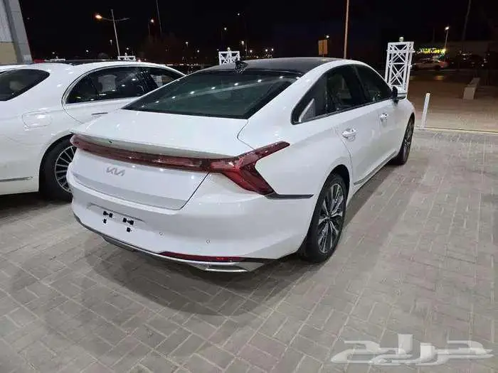 كيا GLS K8 موديل 2024 باقساط مميزة .. 9