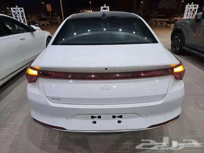 كيا GLS K8 موديل 2024 باقساط مميزة .. 10