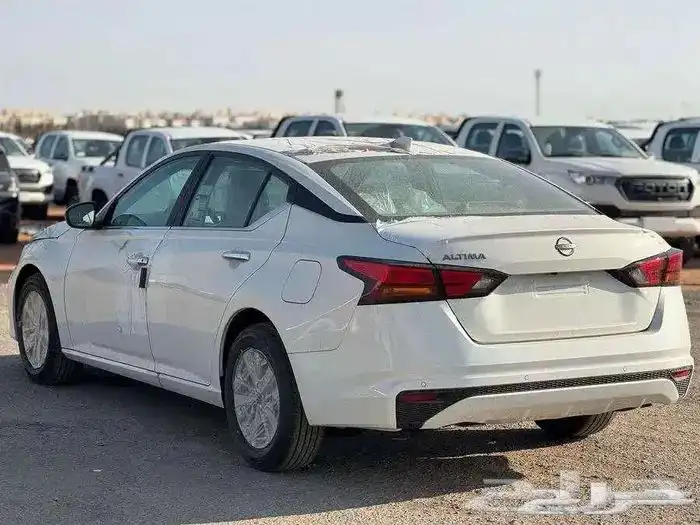 نيسان التيما S استندر 2025 1