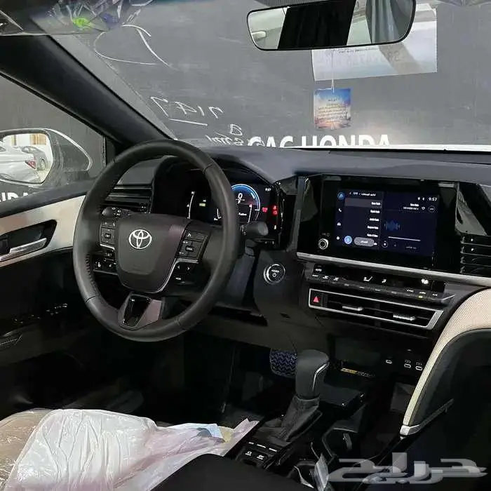 تويوتا كامري نص فل LE بنزين 2025 باقل الاسعار 3