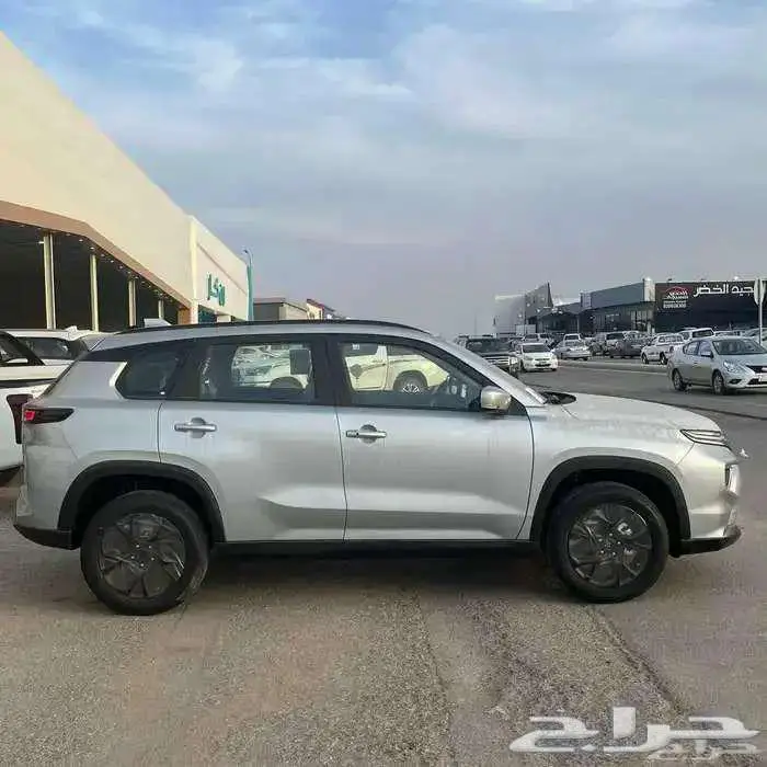 تويوتا اوربان كروزر 2026 GLX فل 3