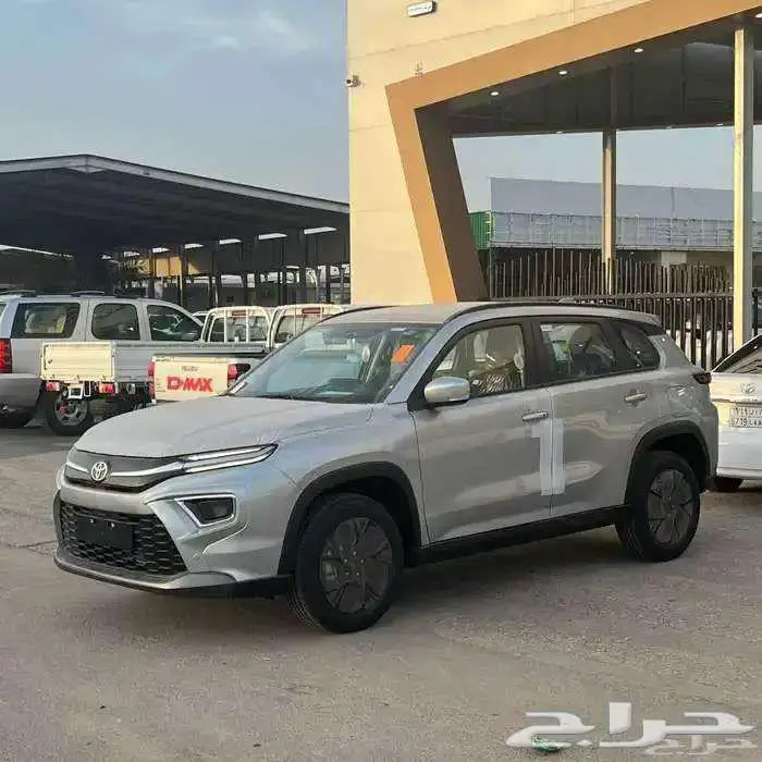 تويوتا اوربان كروزر 2026 GLX فل 0