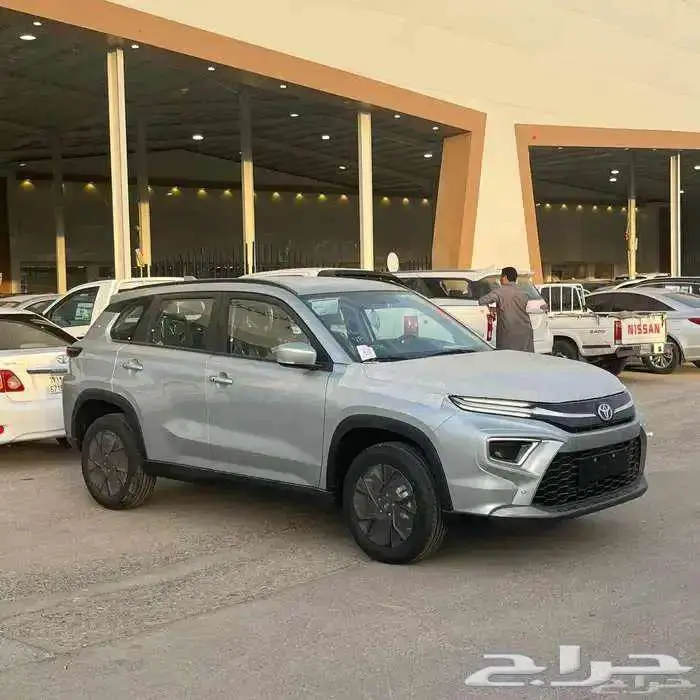 تويوتا اوربان كروزر 2026 GLX فل 1