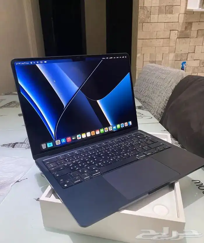 للبيع ماك بوك اير M2 نضيف اخو الجديد 9