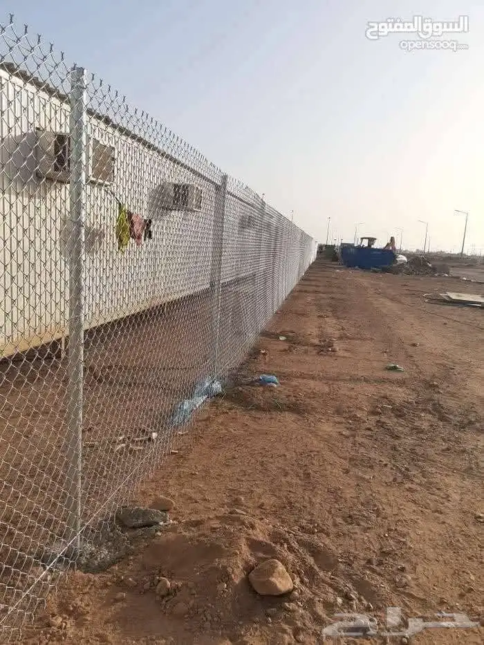 تسوير المزارع والأراضي والملاعب وتوريد وزراعة النخيل العربي 6