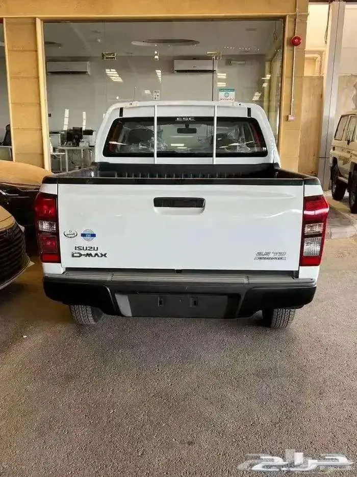 ايسوزو ديماكس غمارتين 2024 متوفر بقسط 1450 لدى الحسن 3