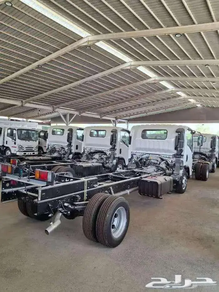 ايسوزو دينا 4-5-6-7.5 طن 2025 عرض خاص 6