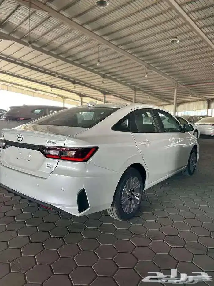 تويوتا يارس Y Plus (نص فل) 2026 4